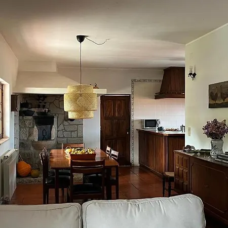 Casa Da Pedrada *