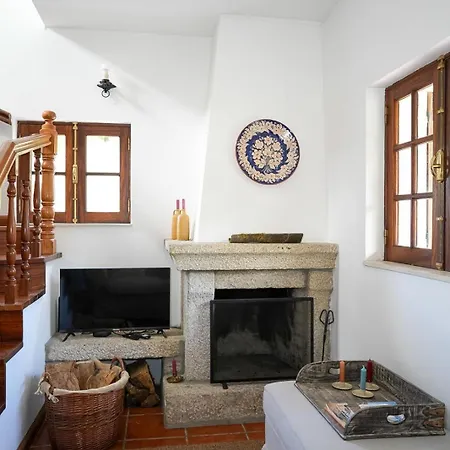 Casa Da Pedrada Tatil Evi Ponte da Barca