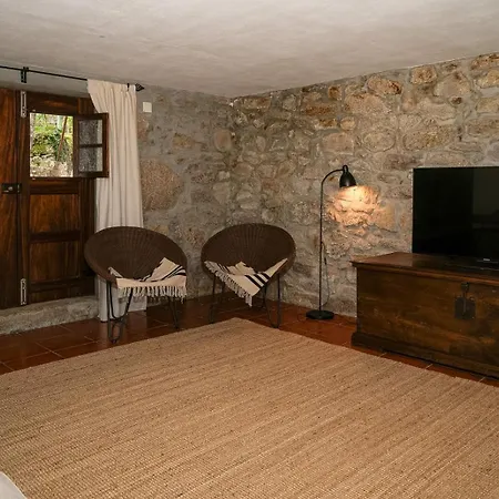 Casa Da Pedrada Tatil Evi Ponte da Barca