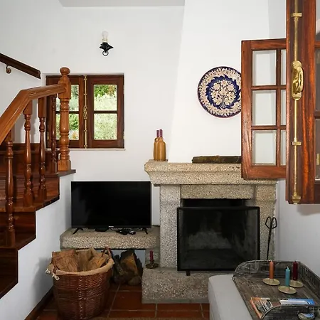 Casa Da Pedrada Tatil Evi Ponte da Barca